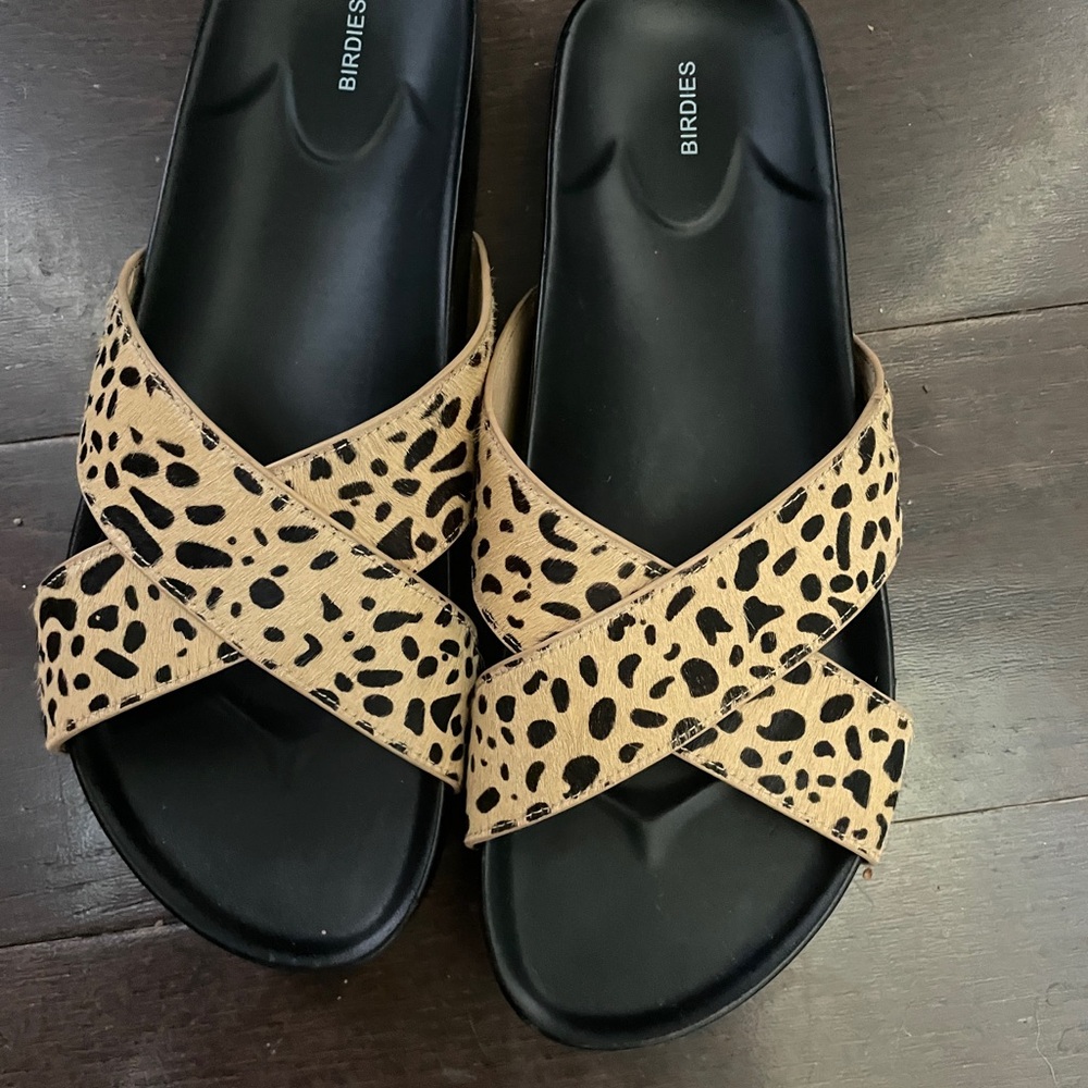 Birdies Leopard-Print Crisscross Slide Sandals in Tan and Black